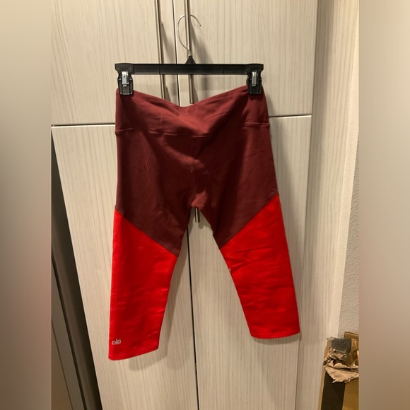 Alo capris - Picture 2 of 3